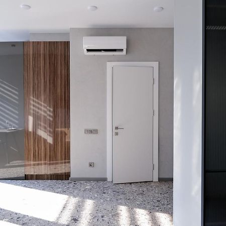 Board Apart Hotel Odesa Exterior photo