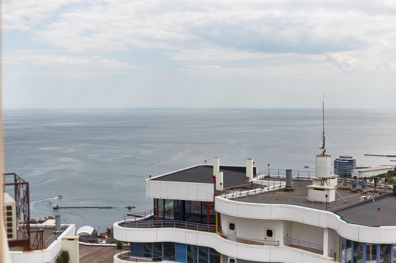 Board Apart Hotel Odesa Exterior photo