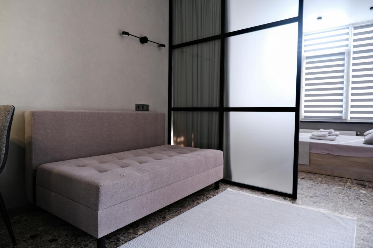 Board Apart Hotel Odesa Exterior photo