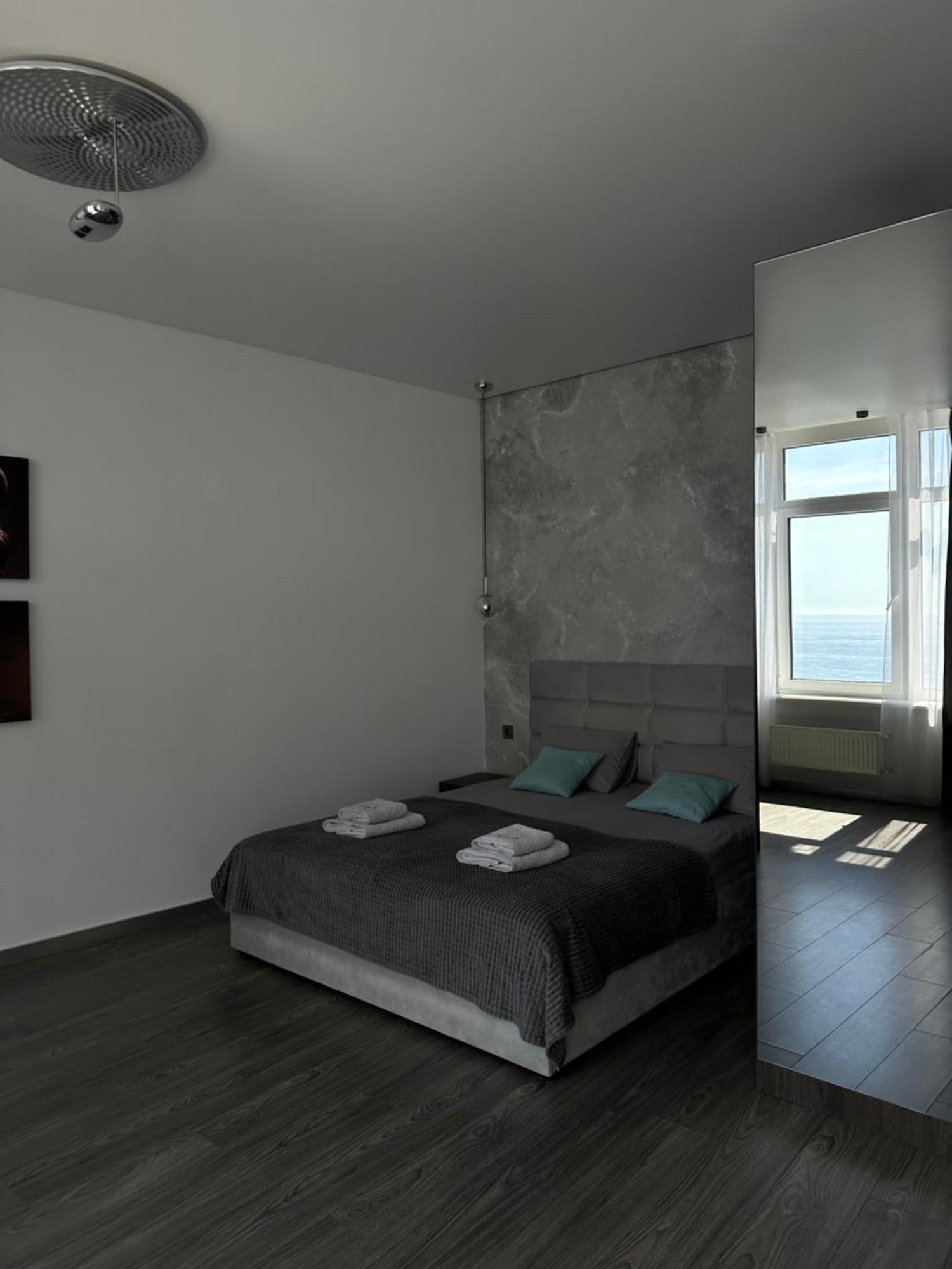 Board Apart Hotel Odesa Exterior photo